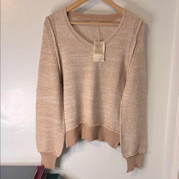 Hem & Thread Sweaters - NWT Hem & Thread Cotton Blend Caramel Two Tone Preppy V-Neck Sweater Sz L